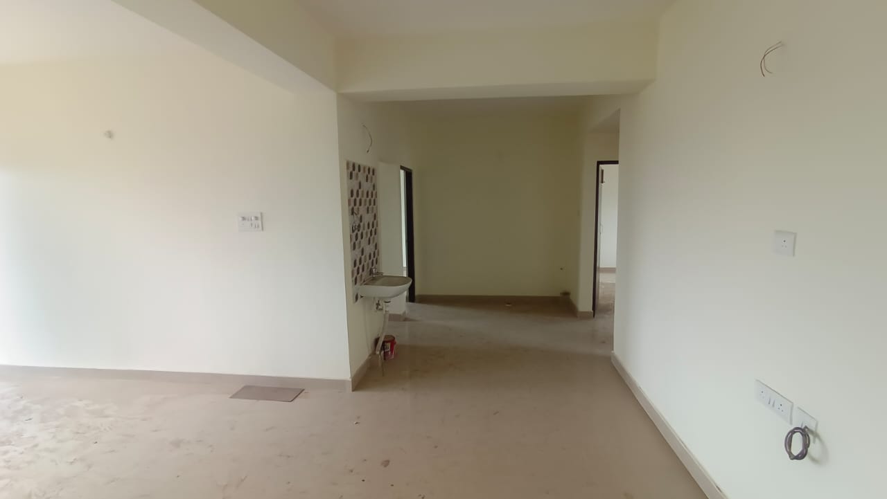Unfurnished 3bhk in Sijubari, Hatigaon, Guwahati, Assam, India for Rent
